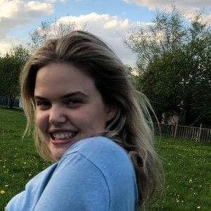 Meet your Posher, Alicia